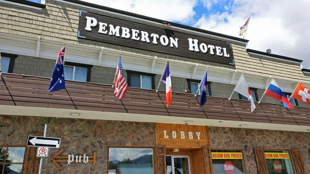 Pemberton Hotel Exterior foto